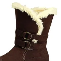 Brown flat ankle boots with faux fur