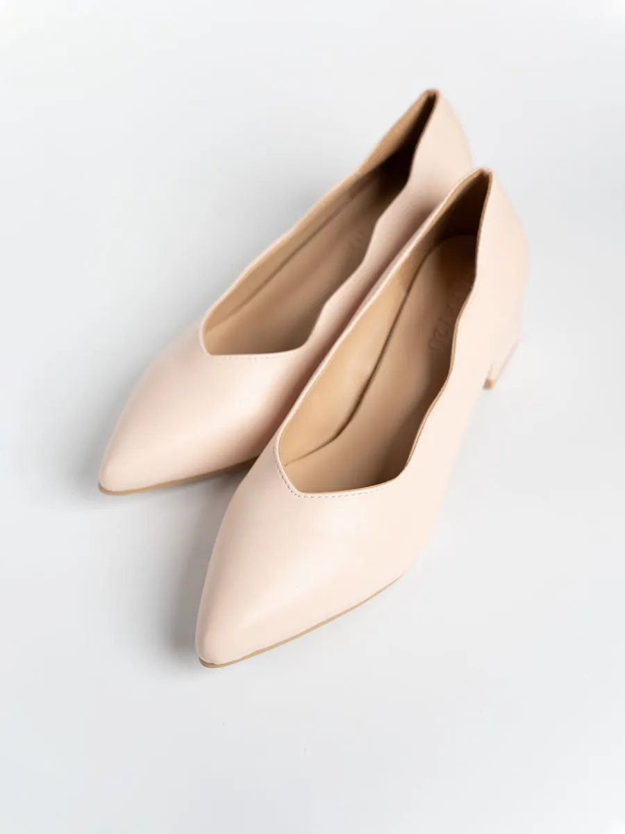 Clover Scallop Pointed Heels