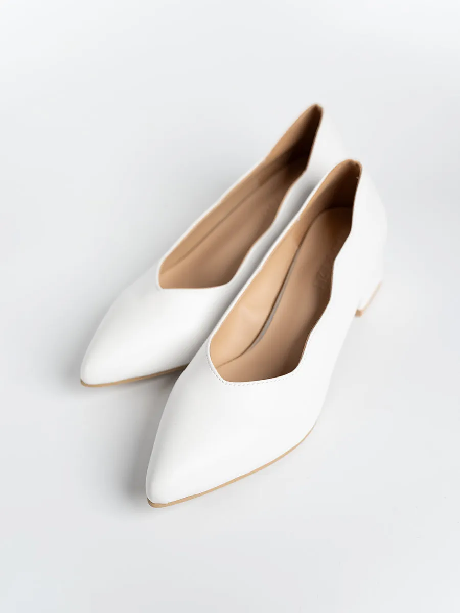 Clover Scallop Pointed Heels