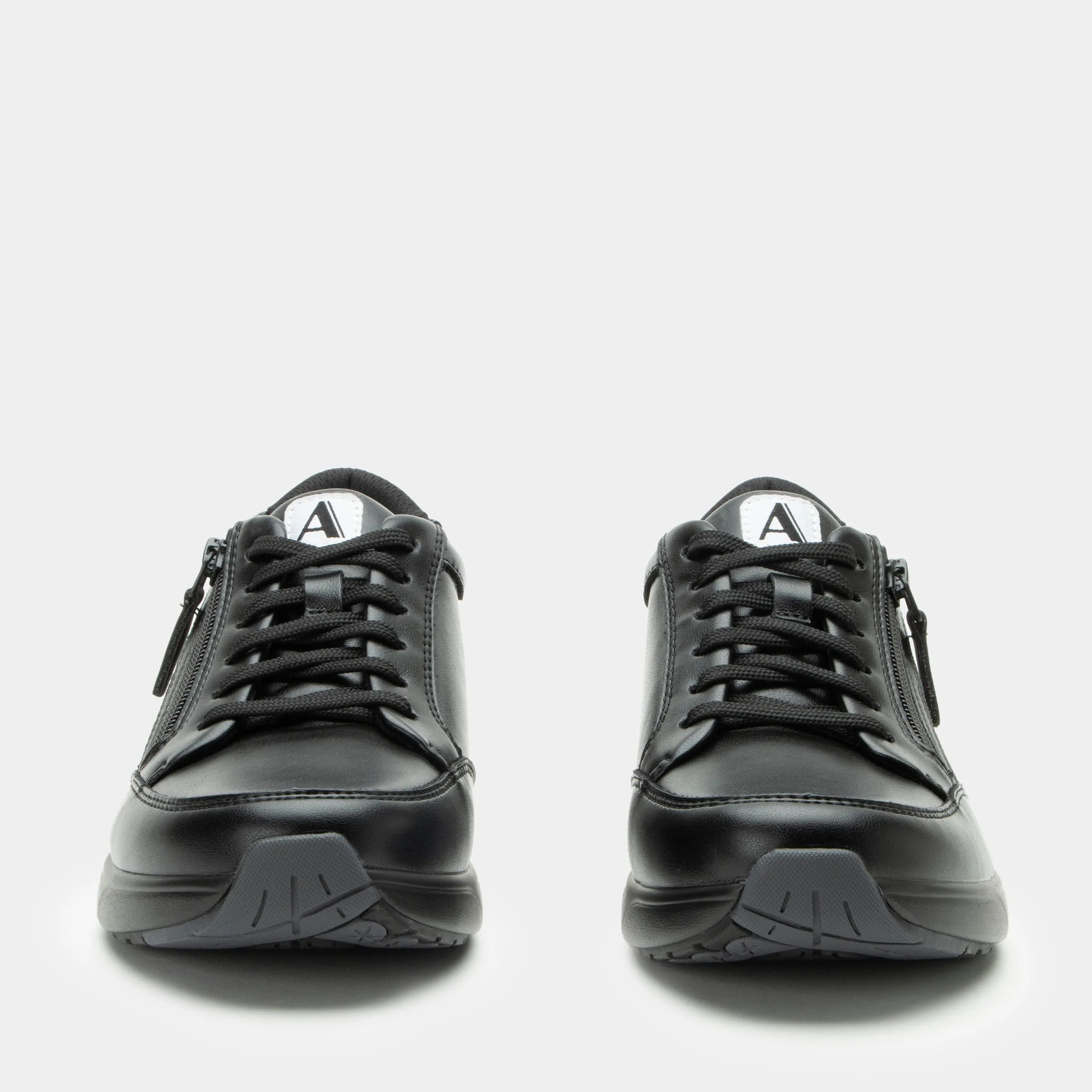 Eazeer Black Out Shoe