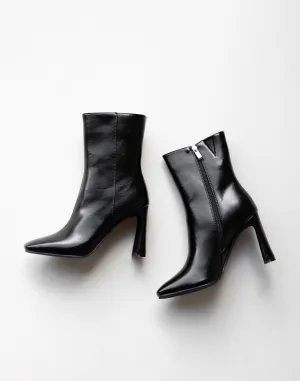 Emira Boots (Black Shimmer) - By Billini