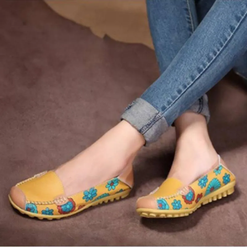 Flexible Leather Flower Print Comfy Flat Shoes