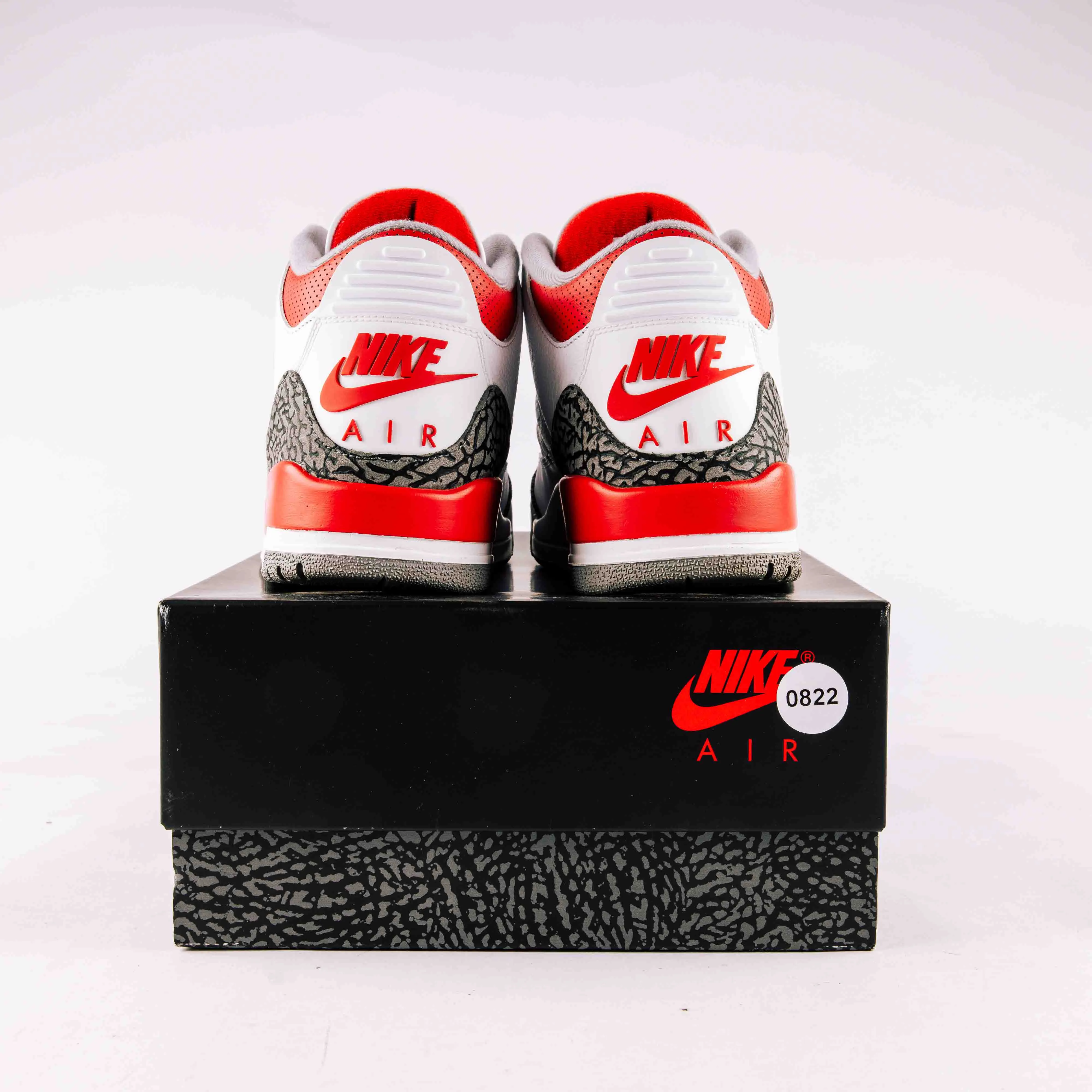 Jordan 3 Retro Fire Red (2022) - Used - 0822