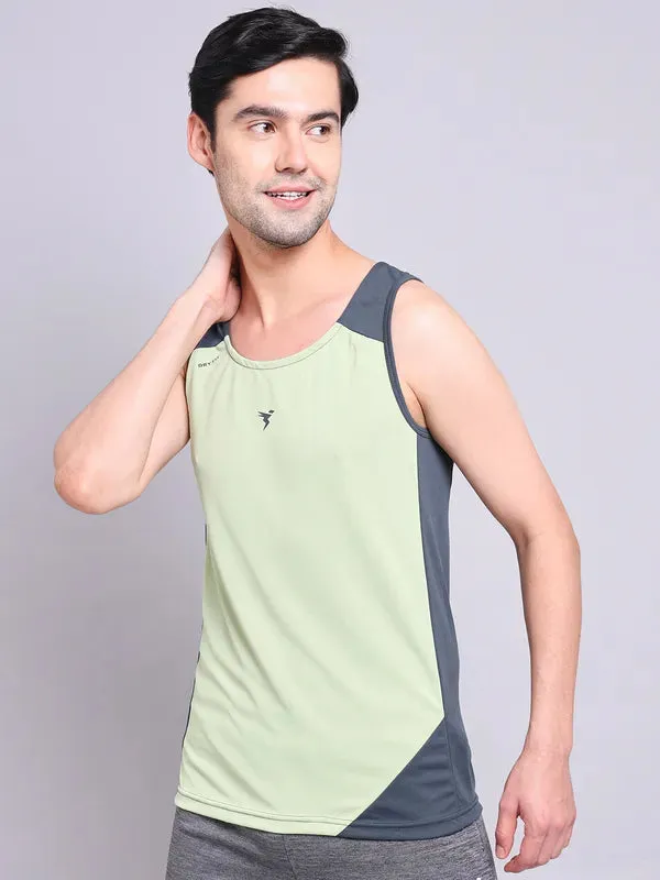 Men Colorblock Slim Fit Scoop Neck Innerwear Vest with TECHNO COOL 