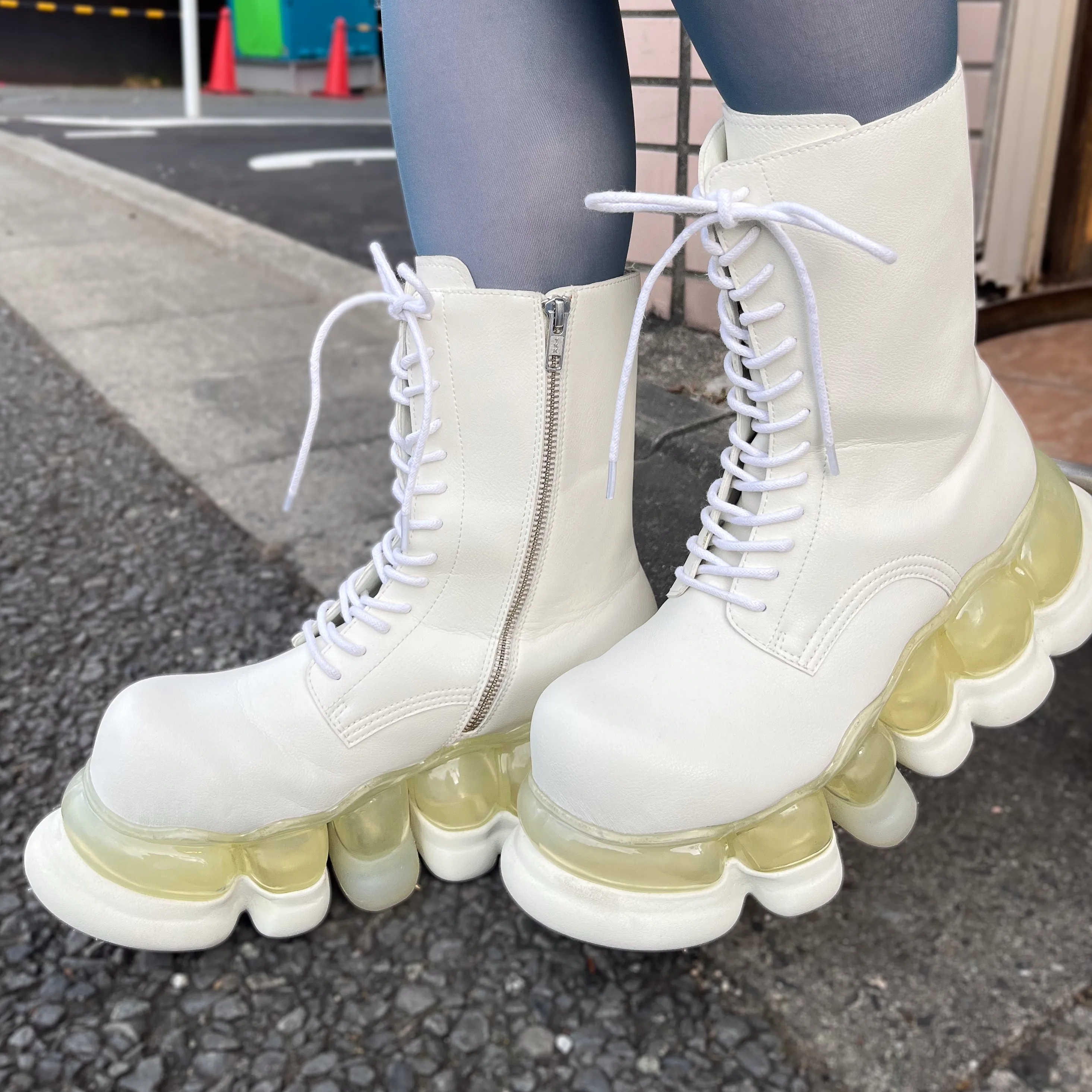 "Jewelry" Ark Boots / White