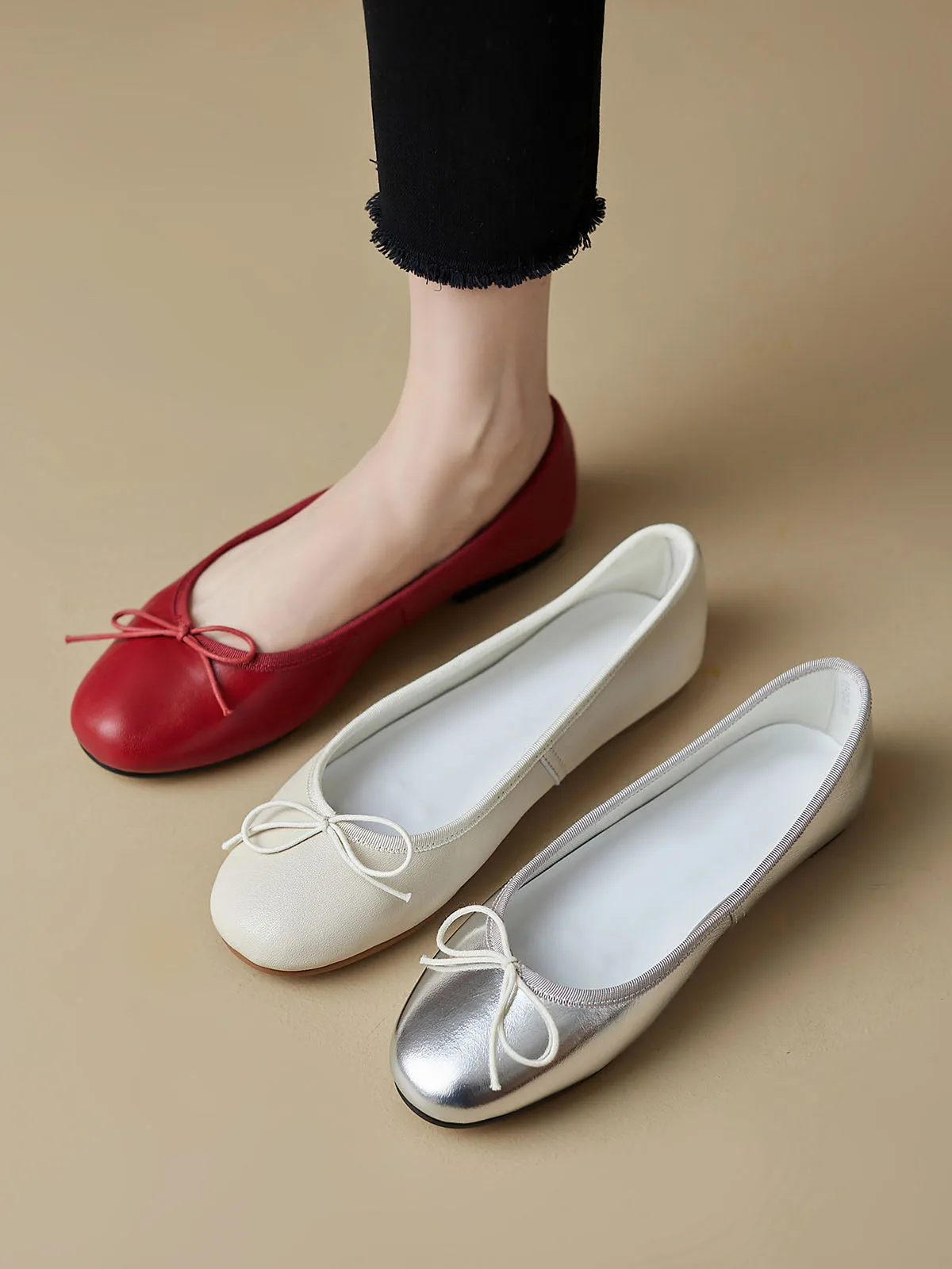 Women's Solid Color Pointed Toe Leather Ballerina