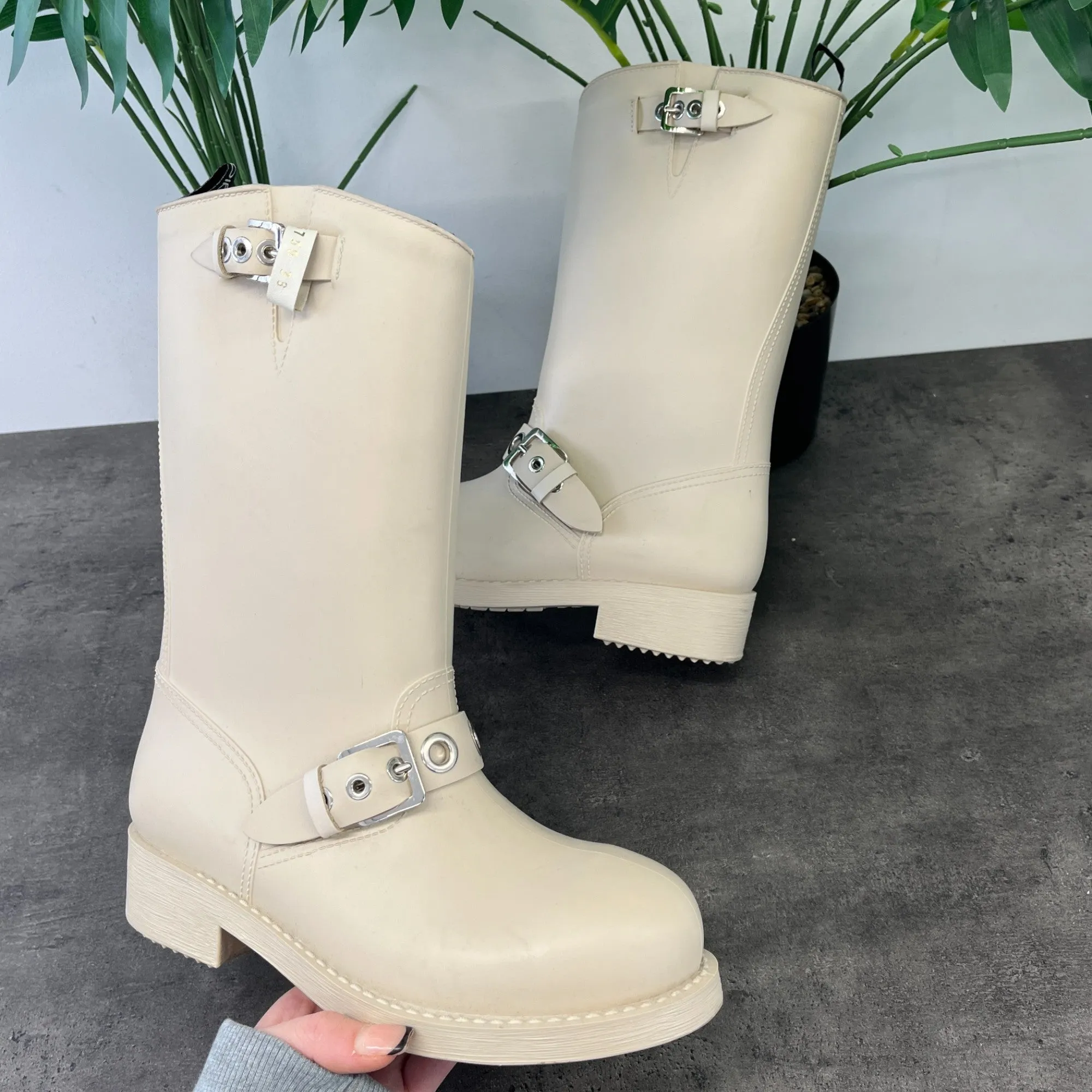 Women's Strap Boots Cream Size EU 38 / UK 5